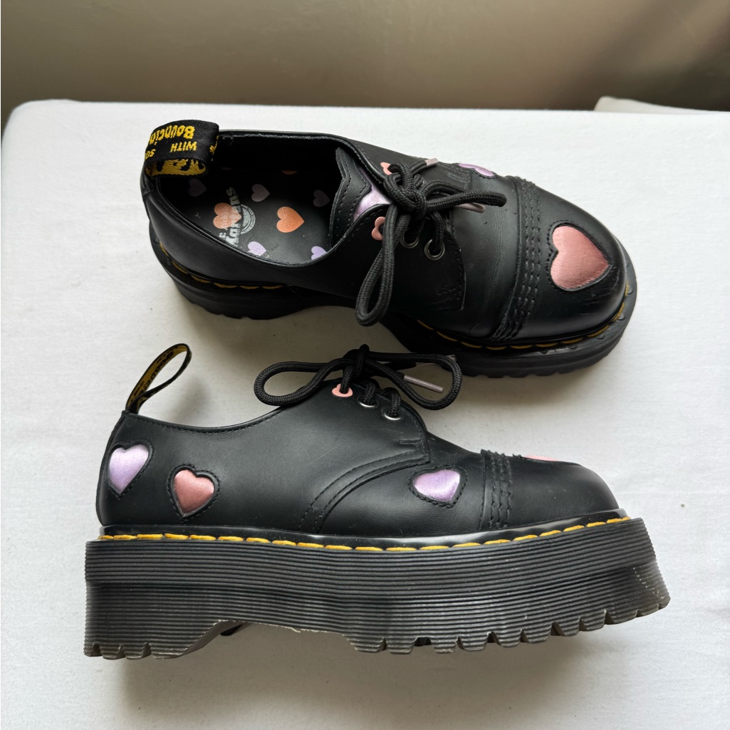 Rare Dr. Martens Black Leather Oxford Shoes With Pink And Orange Heart Size 5